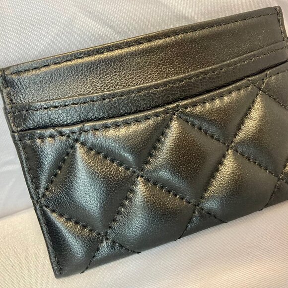 CHANEL ~ Classic Card Holder~Quilted Lambskin, Black w/Authentication Card - Picture 9 of 16